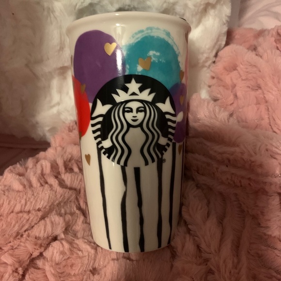*Starbucks*